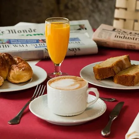 Puerta Gamboa فندق 2*